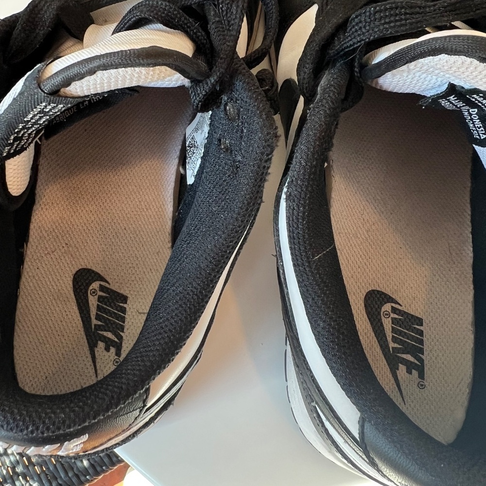 Nike - Panda Dunks - Picture 5 of 8